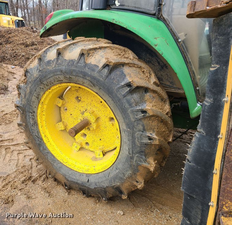 image for item KG9619 2009 John Deere 6430  MFWD tractor