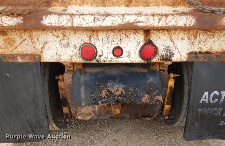 image for item KJ9585 1998 International 9400  dump truck