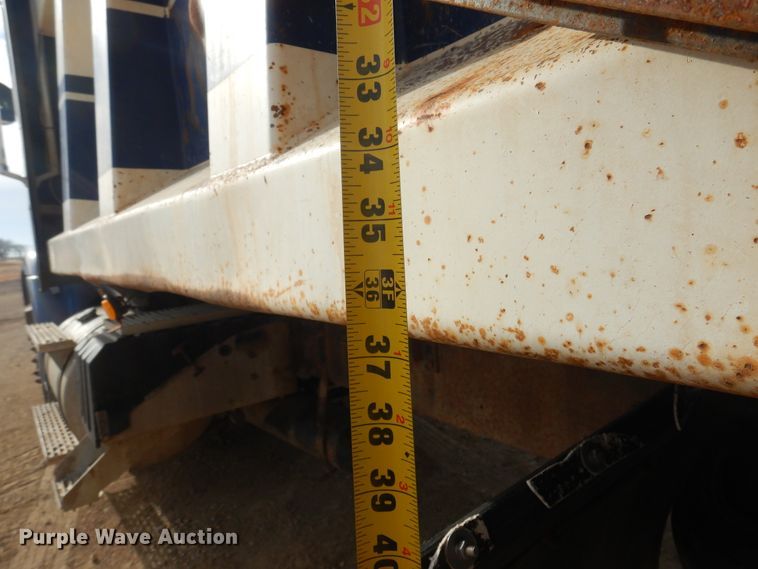 image for item KJ9585 1998 International 9400  dump truck