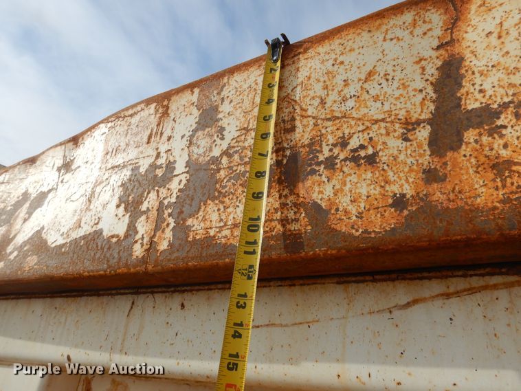 image for item KJ9585 1998 International 9400  dump truck