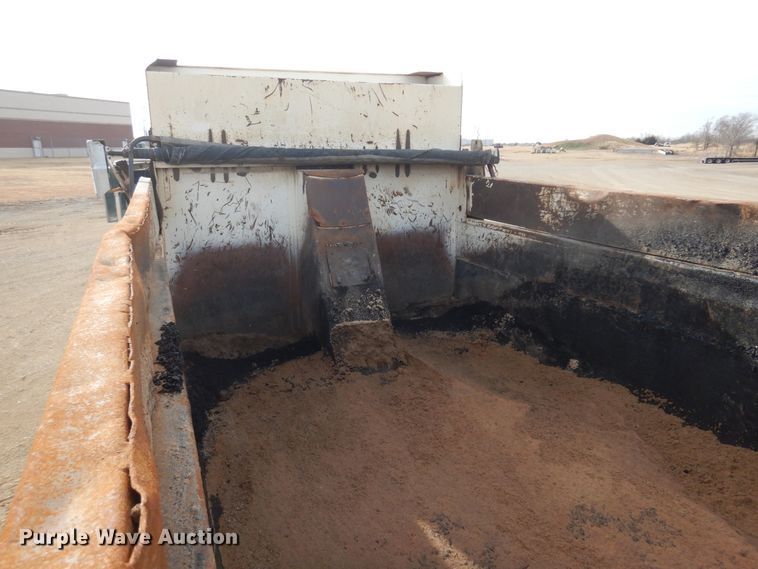 image for item KJ9585 1998 International 9400  dump truck