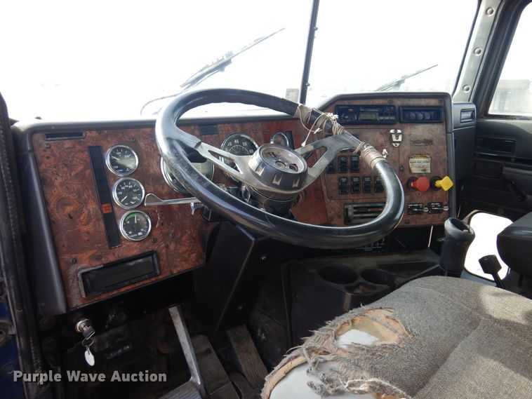 image for item KJ9585 1998 International 9400  dump truck