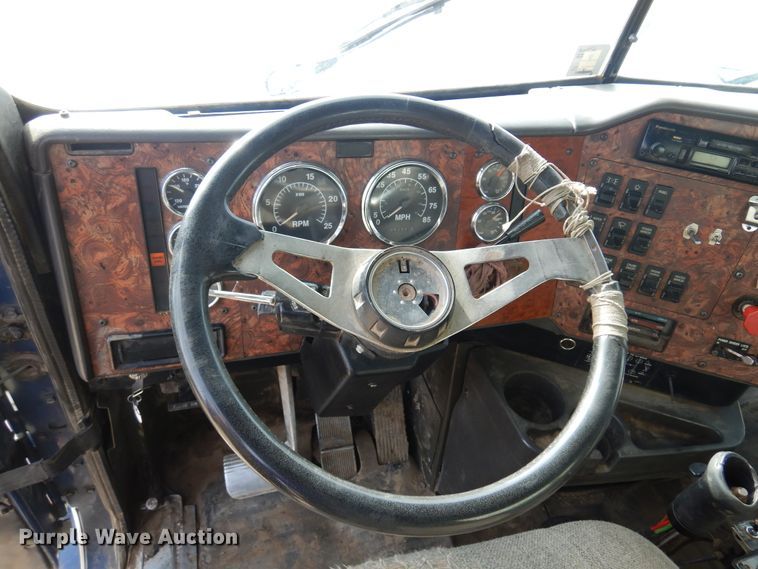 image for item KJ9585 1998 International 9400  dump truck