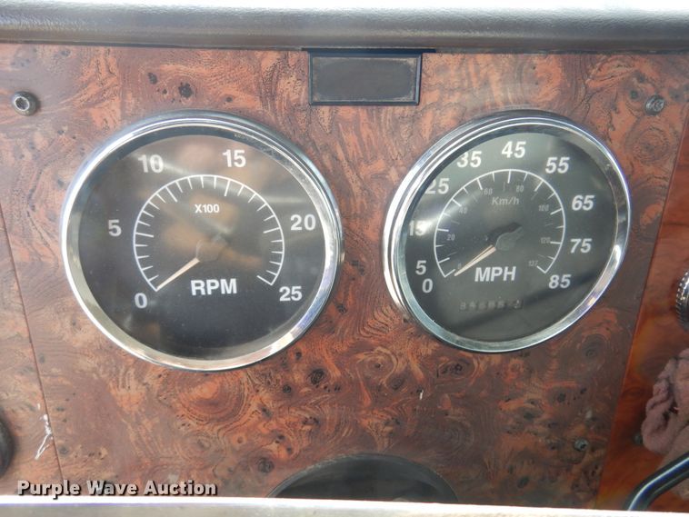 image for item KJ9585 1998 International 9400  dump truck