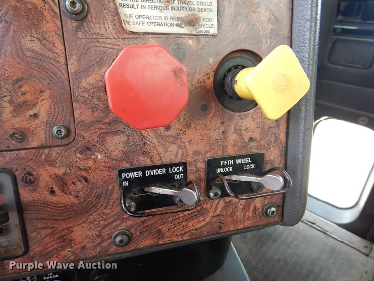 image for item KJ9585 1998 International 9400  dump truck