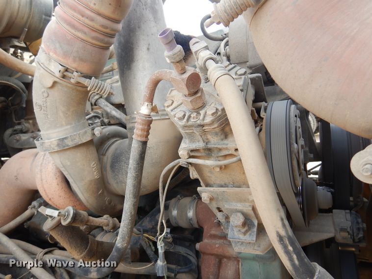 image for item KJ9585 1998 International 9400  dump truck