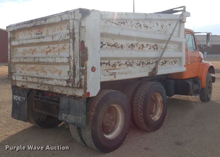 image for item KJ9586 1991 International 4900  dump truck