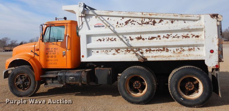 image for item KJ9586 1991 International 4900  dump truck