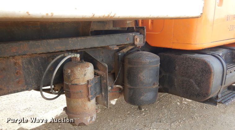 image for item KJ9586 1991 International 4900  dump truck