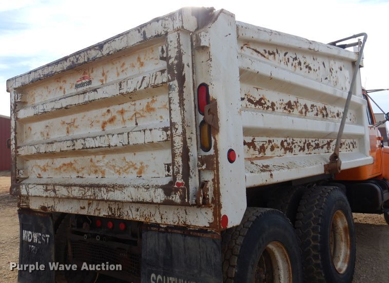 image for item KJ9586 1991 International 4900  dump truck