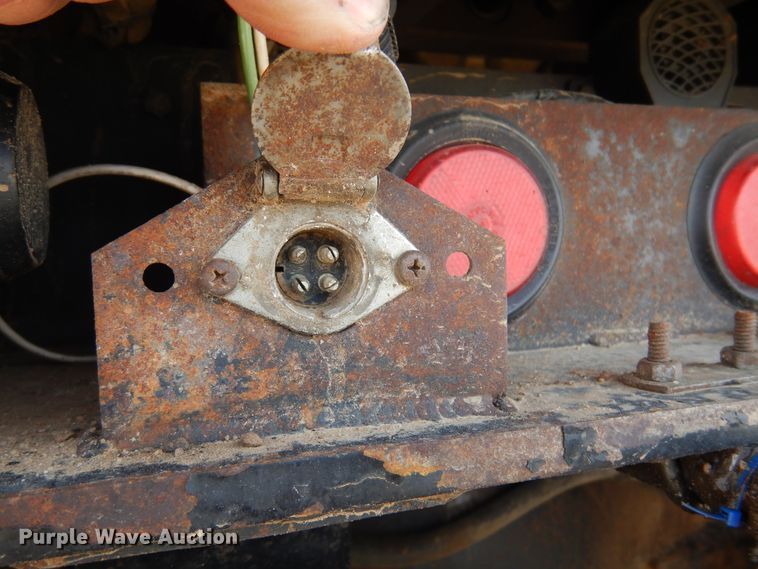 image for item KJ9586 1991 International 4900  dump truck