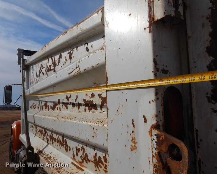 image for item KJ9586 1991 International 4900  dump truck