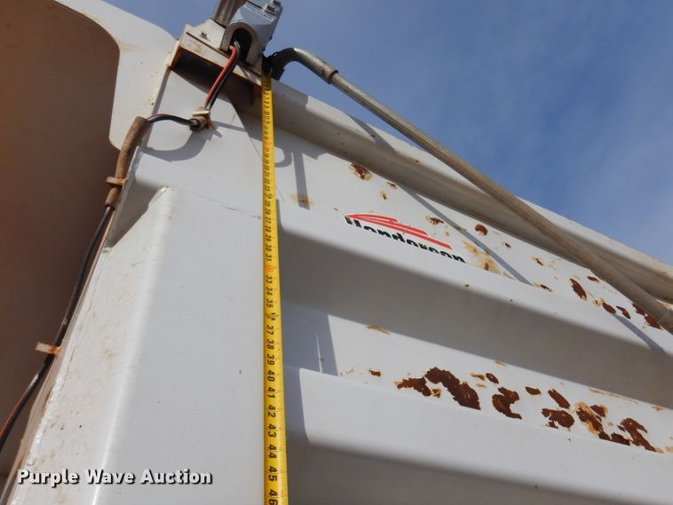 image for item KJ9586 1991 International 4900  dump truck