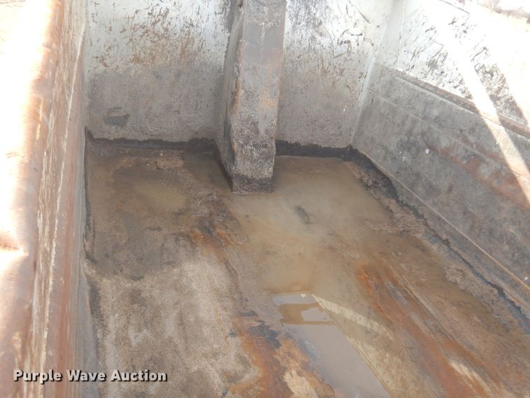 image for item KJ9586 1991 International 4900  dump truck