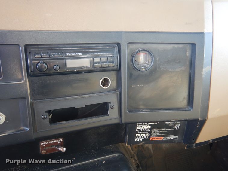 image for item KJ9586 1991 International 4900  dump truck