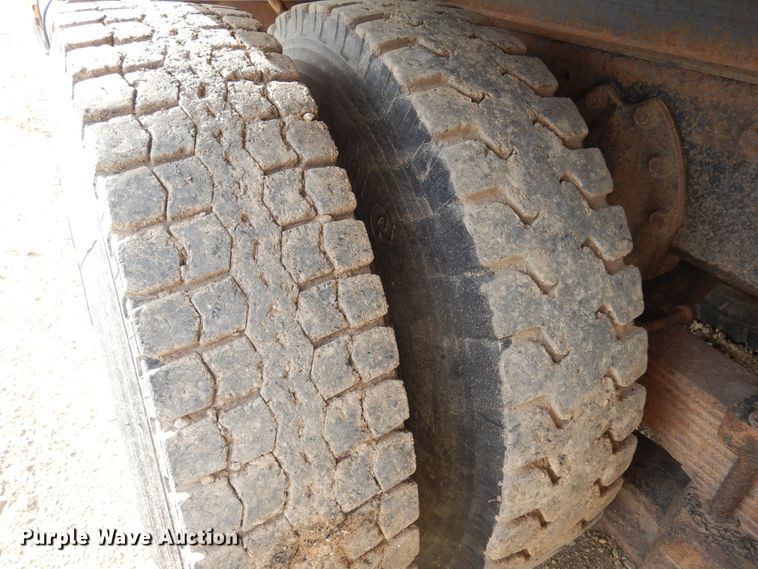 image for item KJ9586 1991 International 4900  dump truck