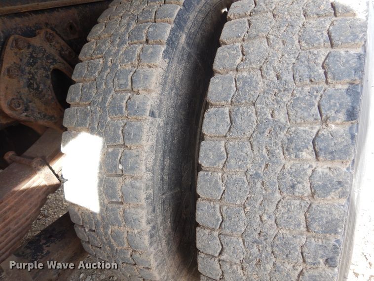 image for item KJ9586 1991 International 4900  dump truck