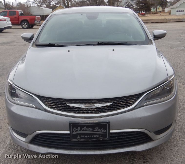 image for item LJ9839 2015 Chrysler 200