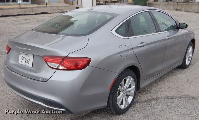 image for item LJ9839 2015 Chrysler 200