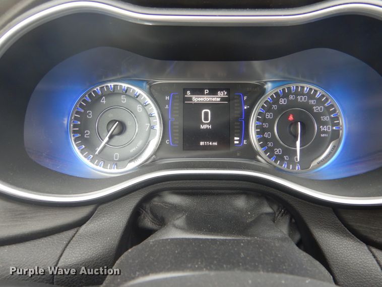 image for item LJ9839 2015 Chrysler 200