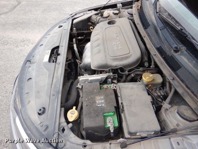 image for item LJ9839 2015 Chrysler 200