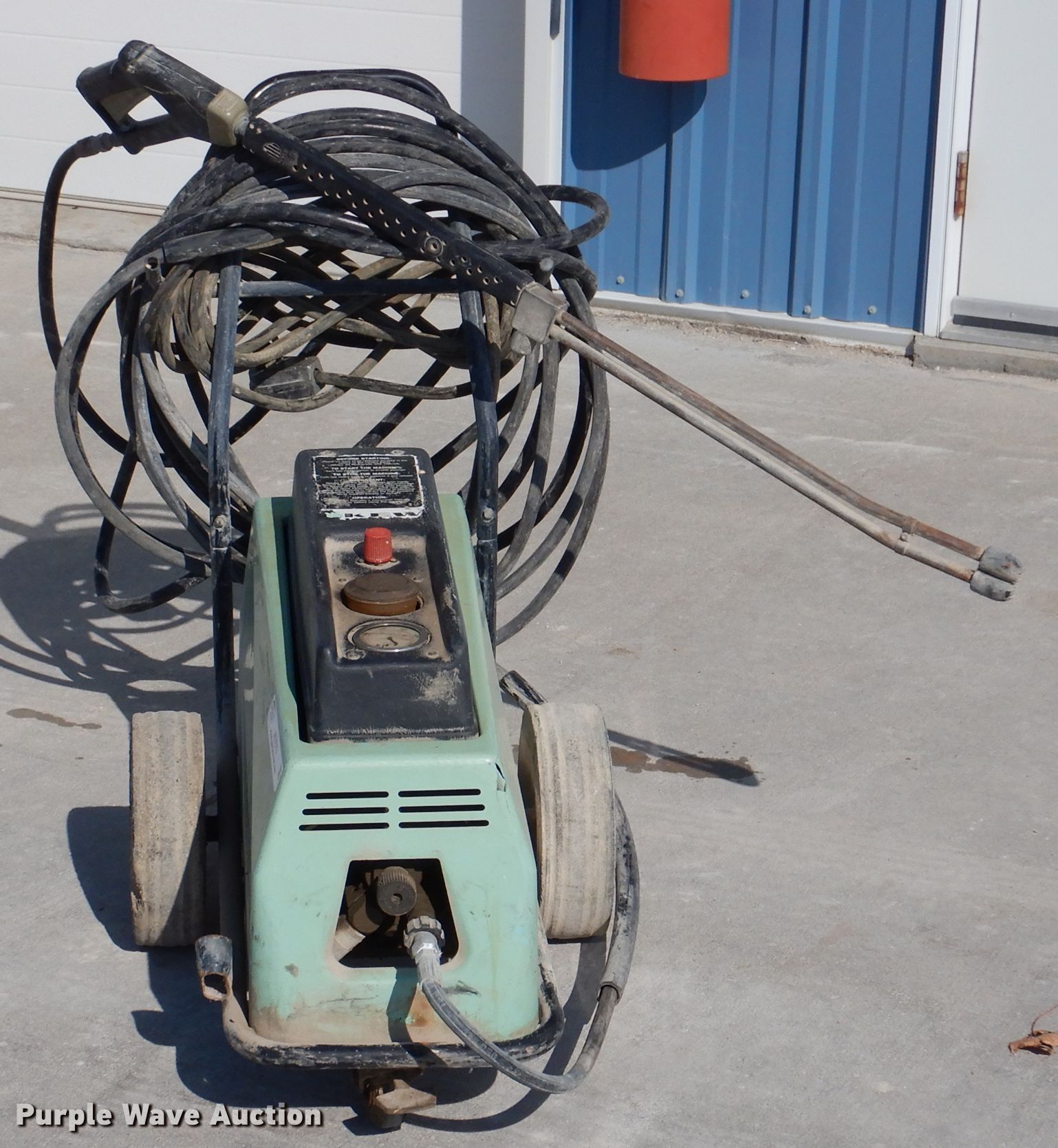 KEW 4003K pressure washer in Knoxville, IA Item JK9513 sold Purple Wave