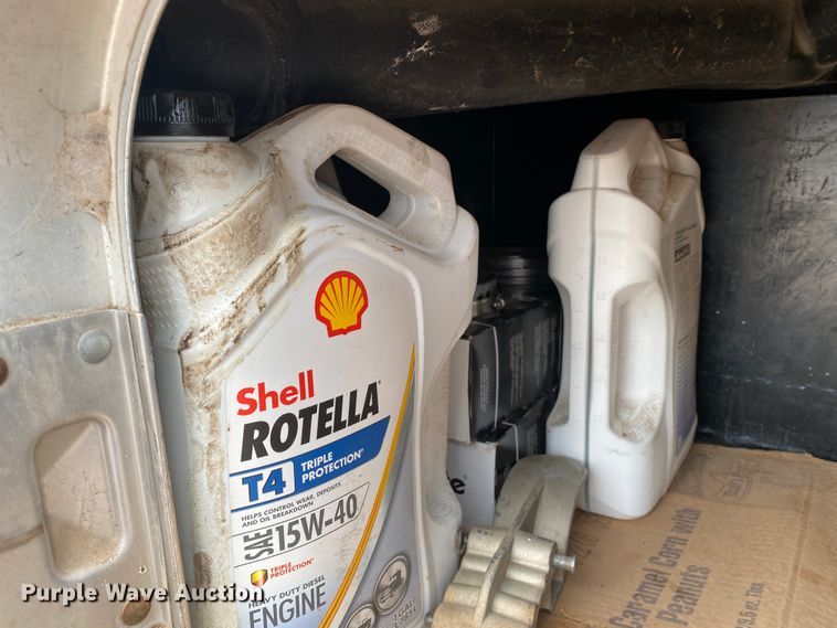 image for item DJ7590 2001 Kenworth T600  semi truck