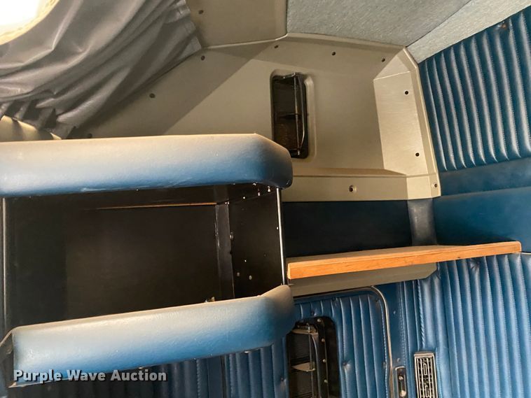 image for item DJ7590 2001 Kenworth T600  semi truck