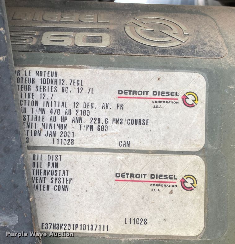 image for item DJ7590 2001 Kenworth T600  semi truck