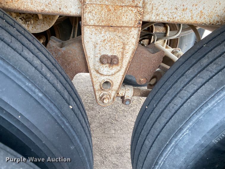 image for item DJ7591 1982 Timpte  grain trailer