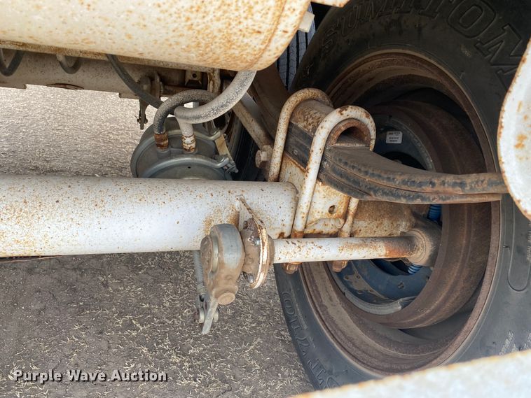 image for item DJ7591 1982 Timpte  grain trailer