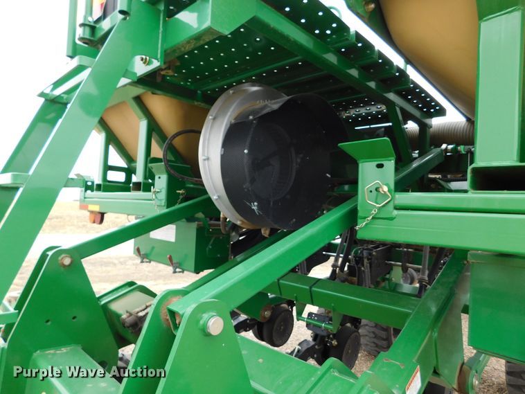 image for item DJ7629 2013 Great Plains YP2425A-2430  no-till planter