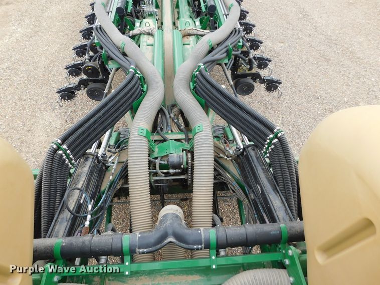 image for item DJ7629 2013 Great Plains YP2425A-2430  no-till planter