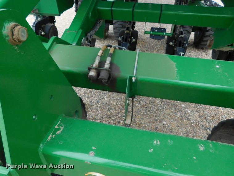 image for item DJ7629 2013 Great Plains YP2425A-2430  no-till planter