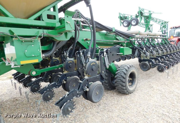 image for item DJ7629 2013 Great Plains YP2425A-2430  no-till planter