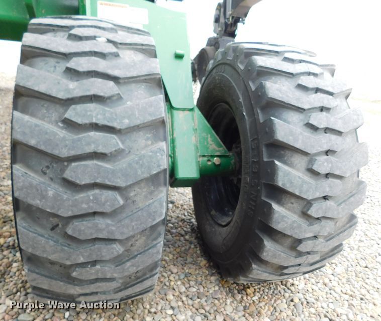 image for item DJ7629 2013 Great Plains YP2425A-2430  no-till planter