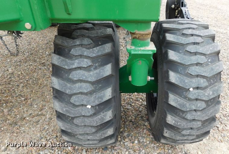 image for item DJ7629 2013 Great Plains YP2425A-2430  no-till planter