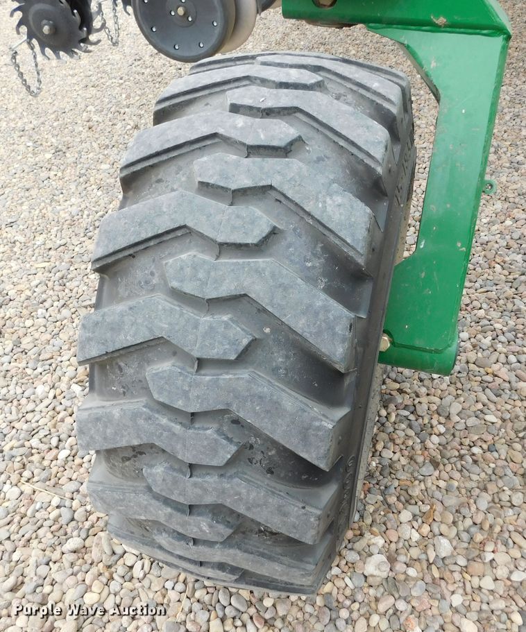 image for item DJ7629 2013 Great Plains YP2425A-2430  no-till planter