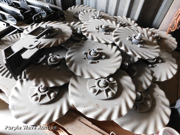 image for item DJ7629 2013 Great Plains YP2425A-2430  no-till planter