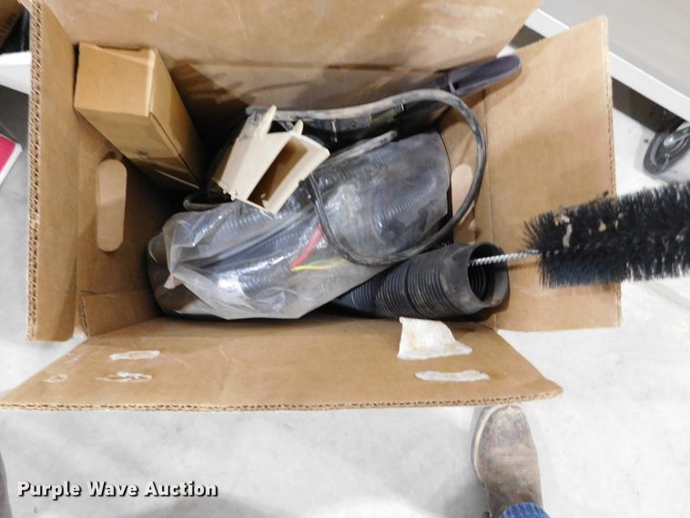 image for item DJ7629 2013 Great Plains YP2425A-2430  no-till planter