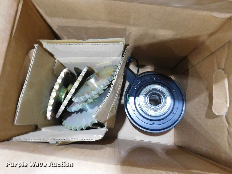 image for item DJ7629 2013 Great Plains YP2425A-2430  no-till planter