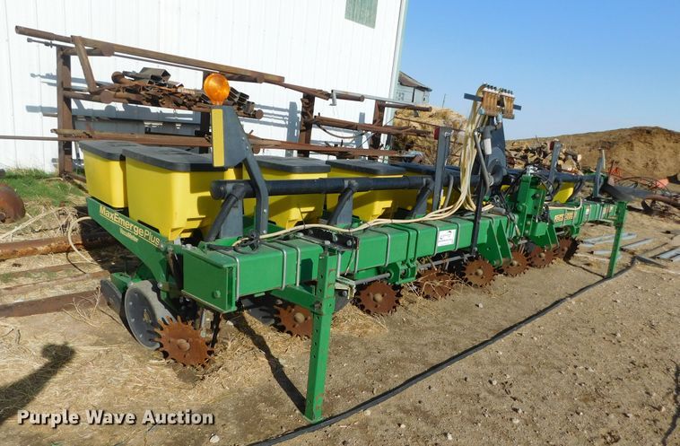 image for item DJ7632 John Deere 1700 MaxEmerge Plus  no-till planter