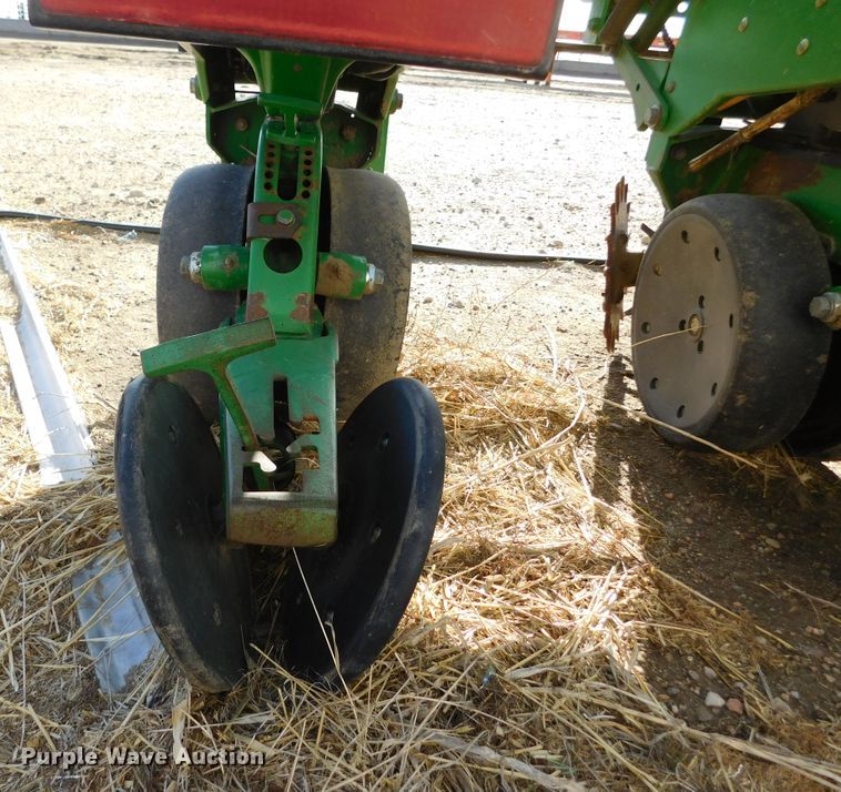 image for item DJ7632 John Deere 1700 MaxEmerge Plus  no-till planter