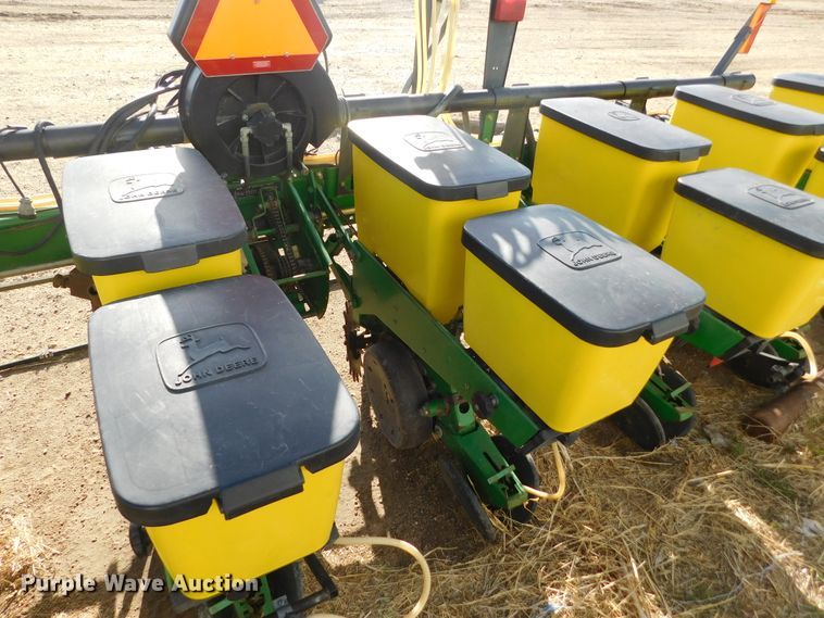 image for item DJ7632 John Deere 1700 MaxEmerge Plus  no-till planter