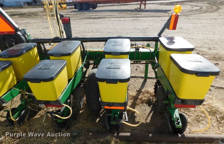 image for item DJ7632 John Deere 1700 MaxEmerge Plus  no-till planter