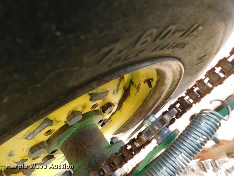 image for item DJ7632 John Deere 1700 MaxEmerge Plus  no-till planter