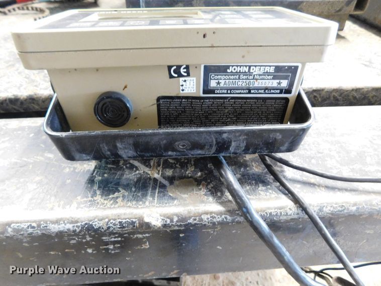 image for item DJ7632 John Deere 1700 MaxEmerge Plus  no-till planter