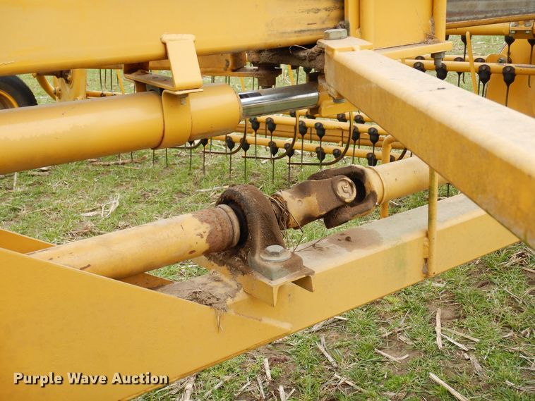 image for item DK0238 Vermeer R2300  hay rake