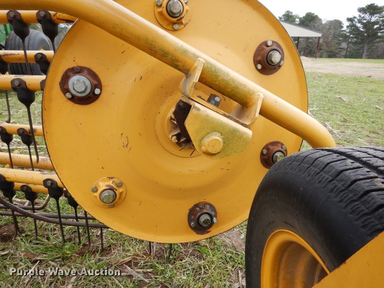image for item DK0238 Vermeer R2300  hay rake