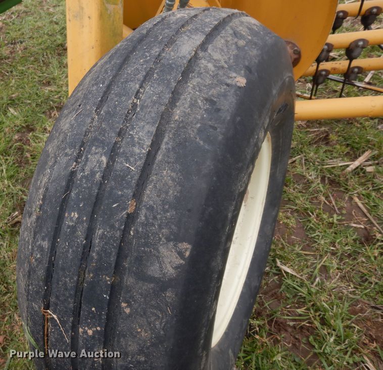 image for item DK0238 Vermeer R2300  hay rake